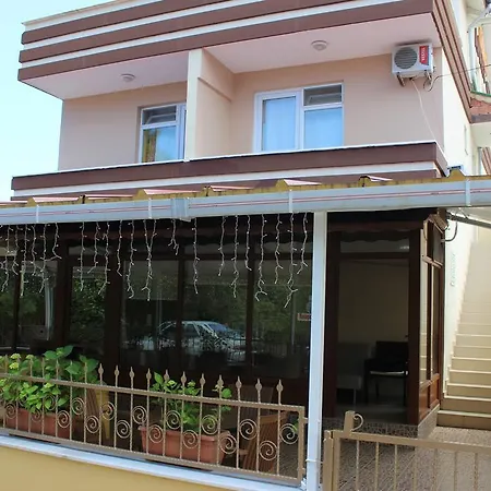 Kerpe Gunes Apart * Kandira