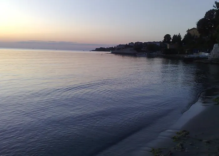 Kerpe Gunes Apart * Kandira